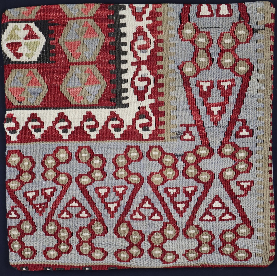 geometric design cushion