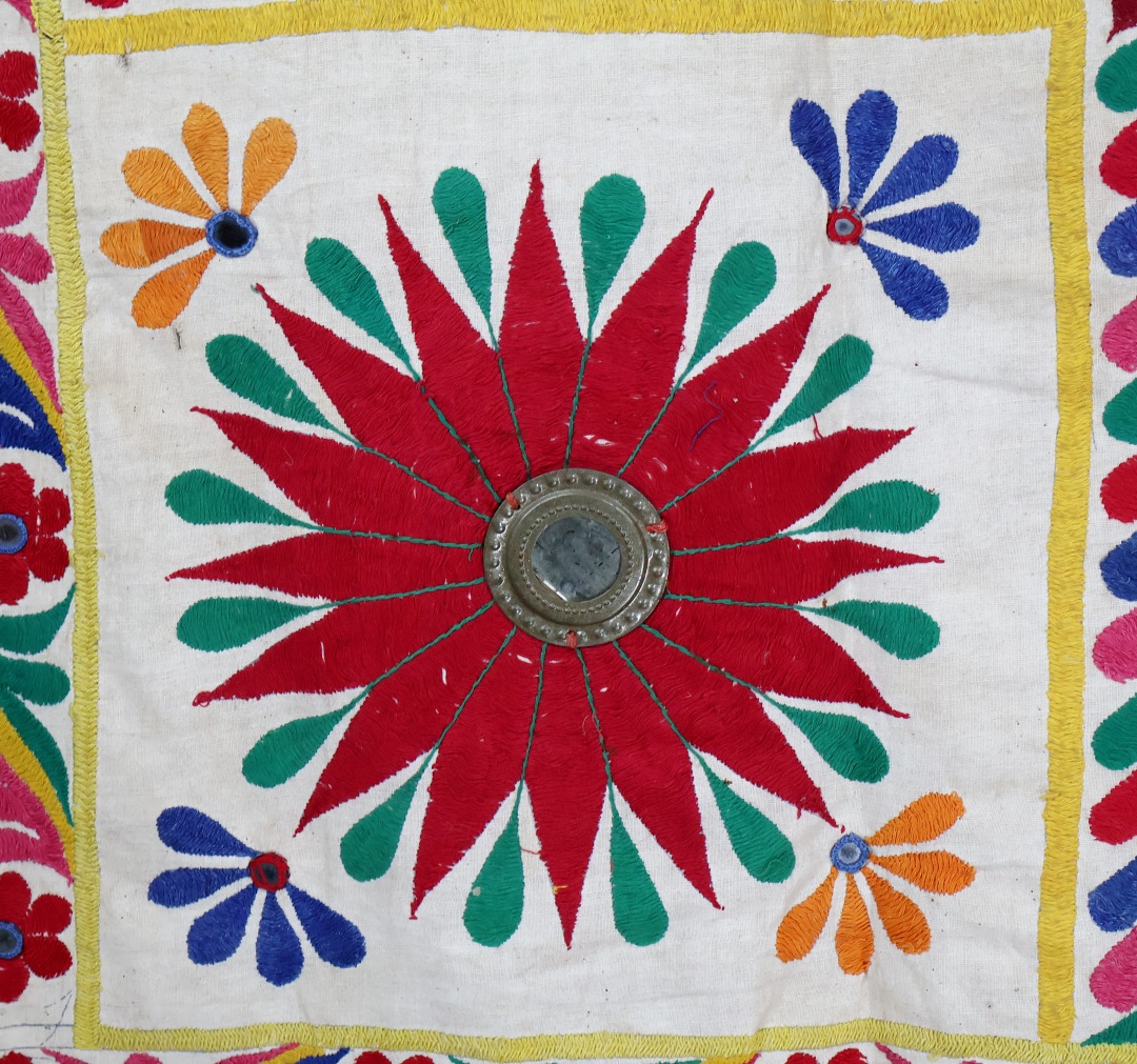 Colourful floral patterned quilt design